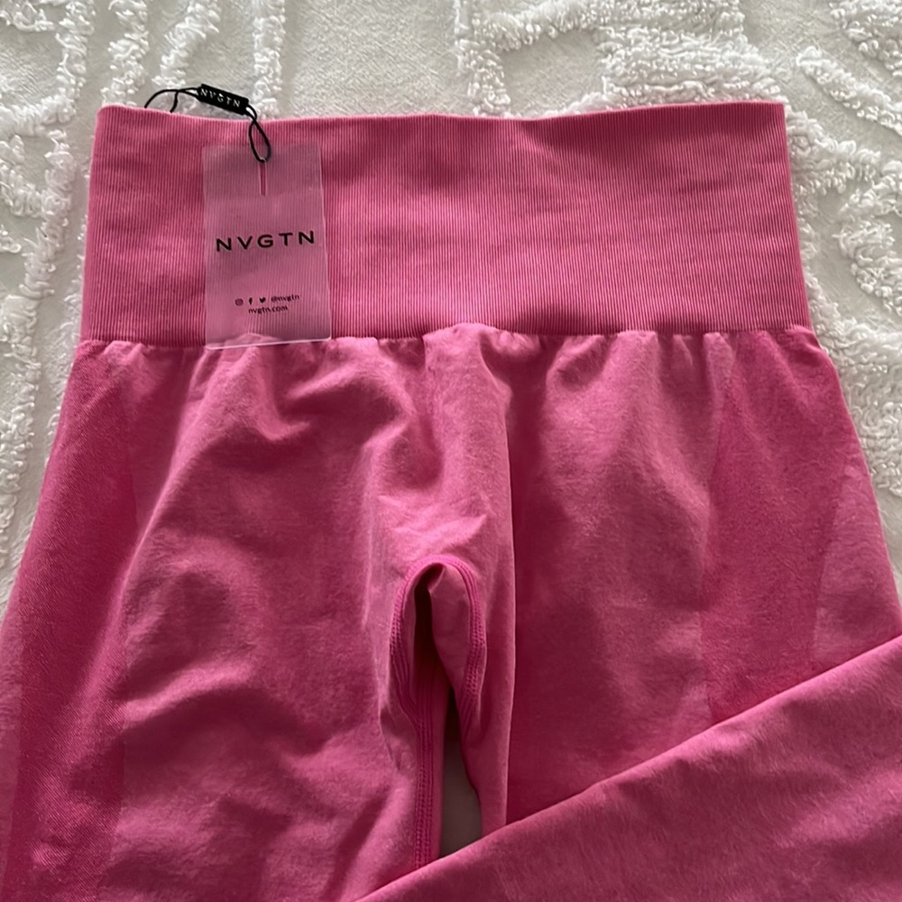 SOLD- NVGTN contour leggings in Bubble Gum - Picture 7 of 11